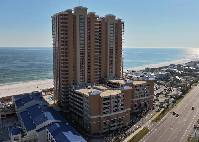 Phoenix Gulf Towers 404 Apartment
