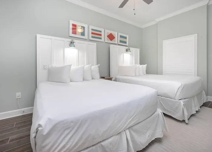 Phoenix Gulf Towers 404 Apartment *
