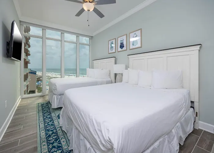 Phoenix Gulf Towers 404 Apartment *