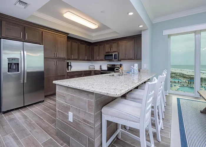 Phoenix Gulf Towers 404 Apartment
